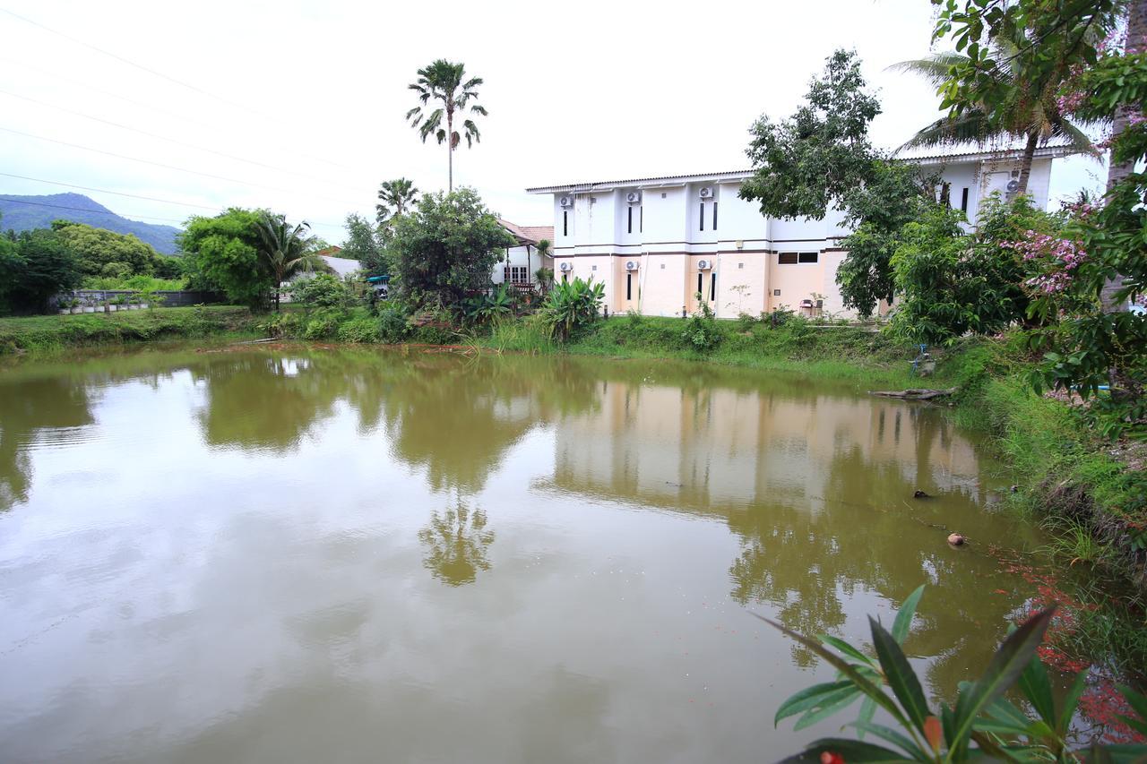 Baanpooya Hotel&Resort Tak Exterior foto